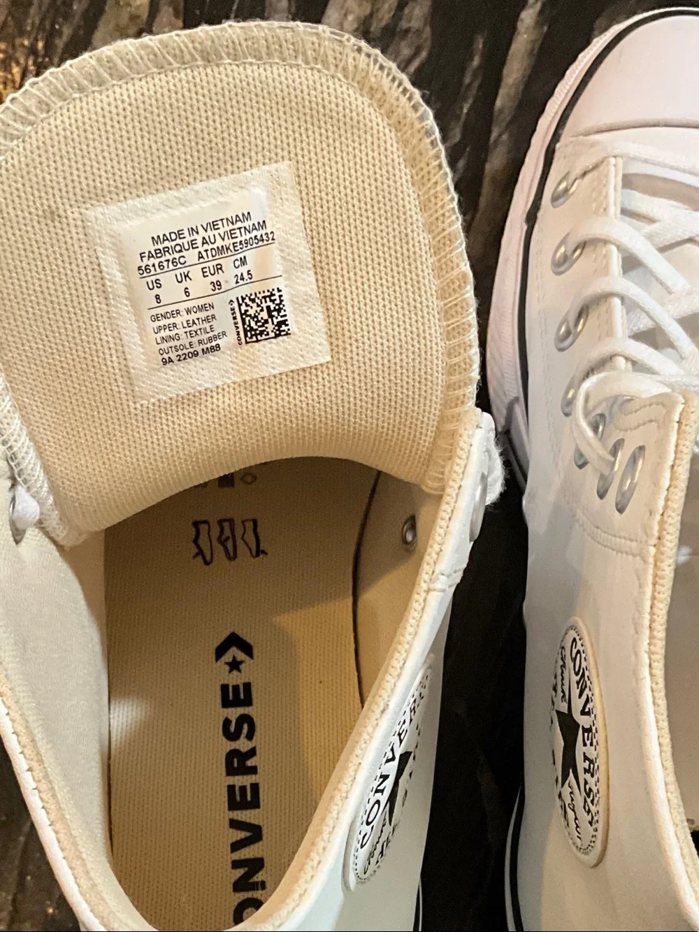 Converse White High Top leather Sneakers